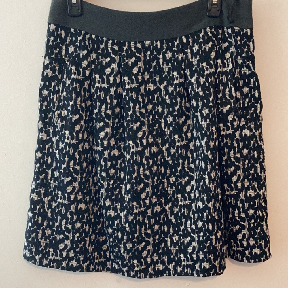 Skirt with pockets